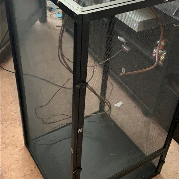 Reptile Cage - Picture 2 of 3